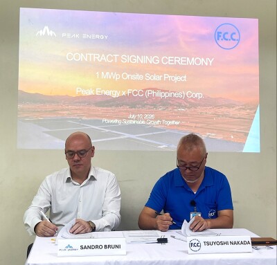 Sandro Bruni (Peak Energy) and Tsuyoshi Nakada (FCC Philippines Corporation) at the Signing Ceremony held on 10th of July