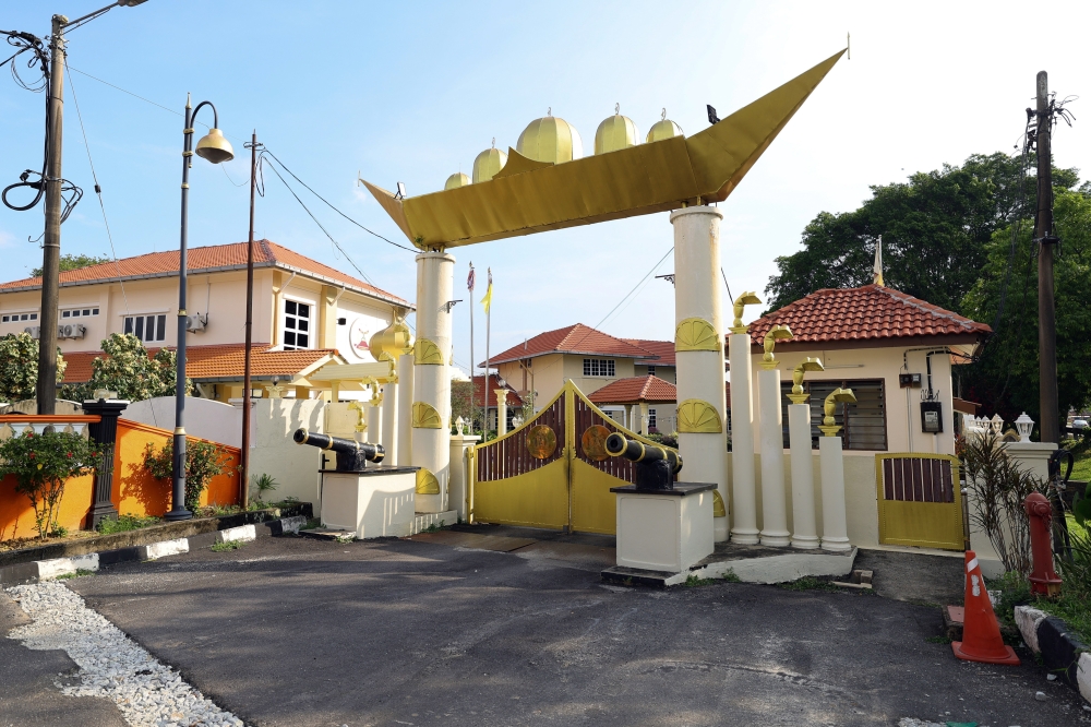 Media practitioners are seen outside the Balai Undang Sungei Ujong in Seremban on April 30, 2026. — Bernama pic