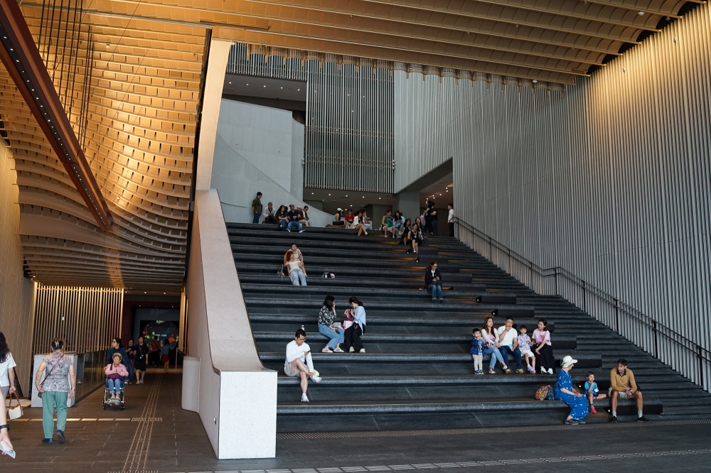 The stairway at the atrium between the Hong Kong Palace Museum’s second and third floor is perfect for taking a break. — Picture by Ida Lim