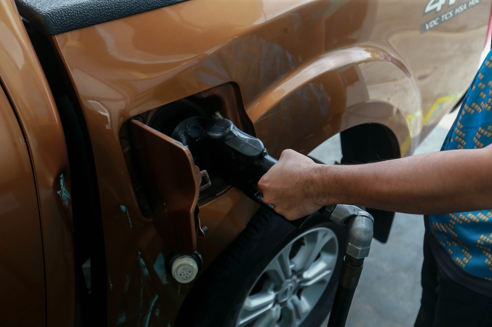 Economists warn that distortions in diesel pricing have a broader impact on inflation compared to petrol subsidies. — Picture by Sayuti Zainudin