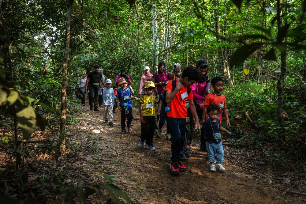 Farah Zahira said the support of her husband and friend Nur Azura Suib, who is also a Selangor Forestry Mountain Guide, has been instrumental in ensuring the programme runs smoothly. — Bernama pic