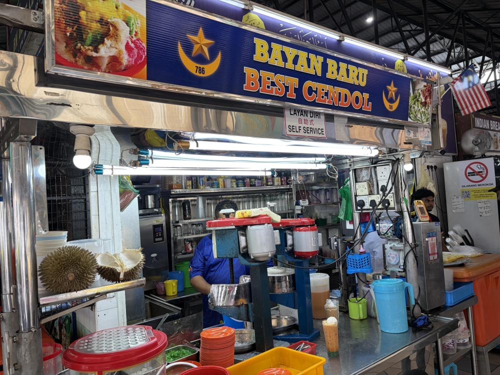 B24 Bayan Baru Best Cendol. — Picture by Opalyn Mok