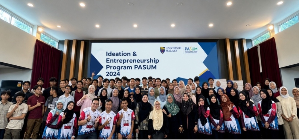 Students and facilitators of the Ideation and Entrepreneurship Programme in PASUM. — Picture courtesy of Azizi Abu Bakar and Shaliza Ibrahim