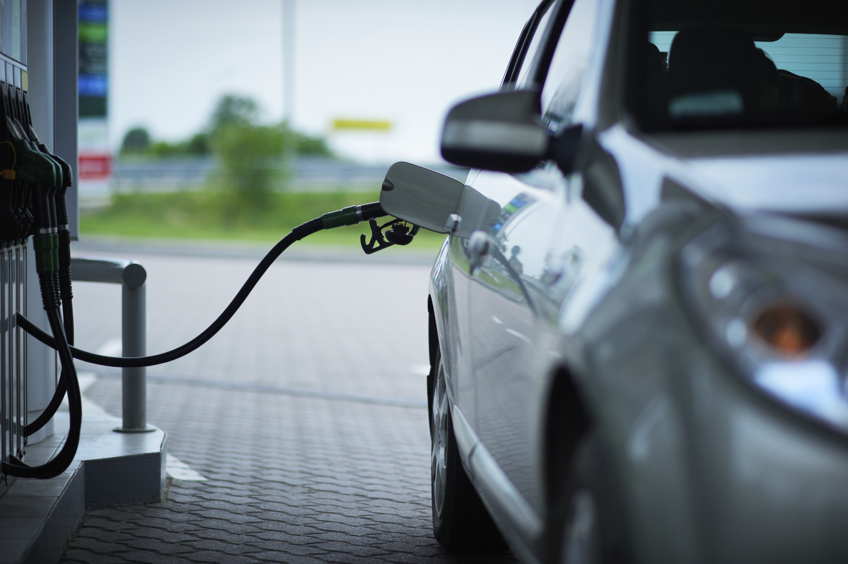 A new California lab aims to counter the growing difference between the initial emissions projections of automakers, and the real-world, long-term emissions performance of vehicles. u00e2u20acu201d AFP pic