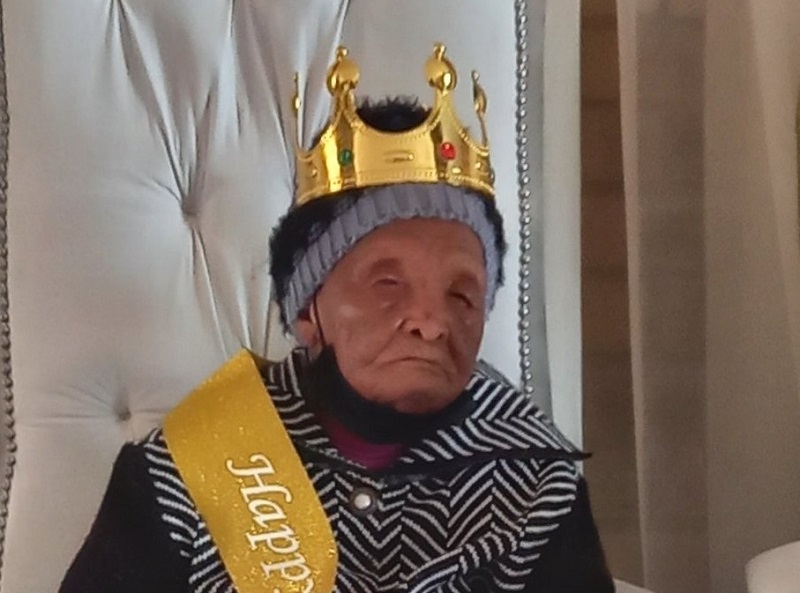 South African Johanna Mazibuko, who just turned 128 is believed to be the worldu00e2u20acu2122s oldest woman. u00e2u20acu2022 Picture via Twitter/ DSDNW3